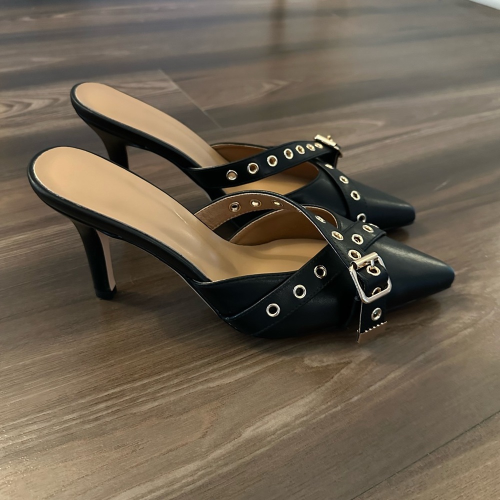 Black Mule Kitten Heel